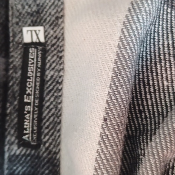 Black plaid flannel Jacket/dress/shirt size XL - Picture 11 of 11